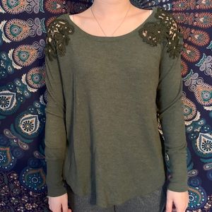 American Eagle Green Long Sleeve Shirt